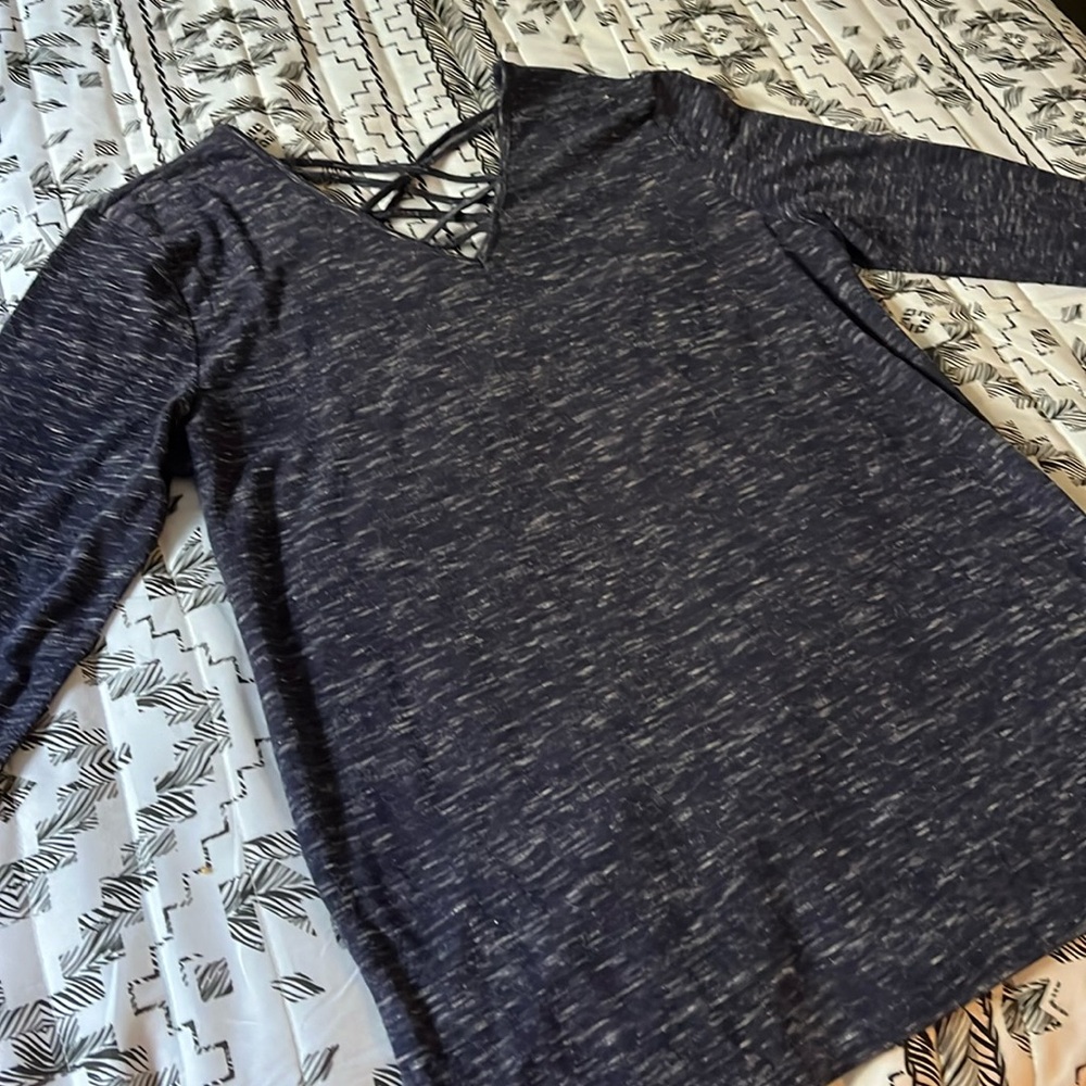 Yogo Long Sleeve Shirt Size M